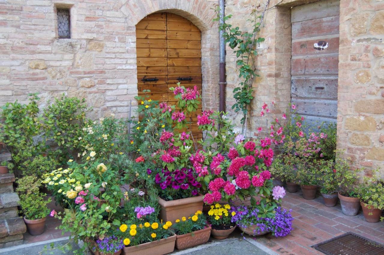 Small Lovely Home In Πιέντσα Εξωτερικό φωτογραφία